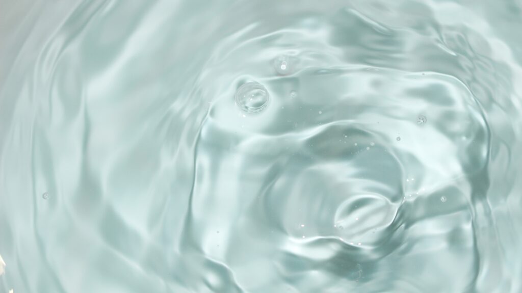 プロケアでは常に清潔な水、溶剤、洗剤を使用している。